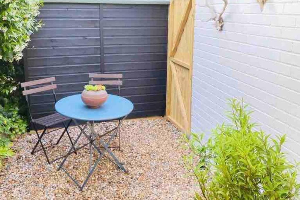 The Yellow Door Whitstable - Peaceful Retreat Close To Beach Bagian luar foto