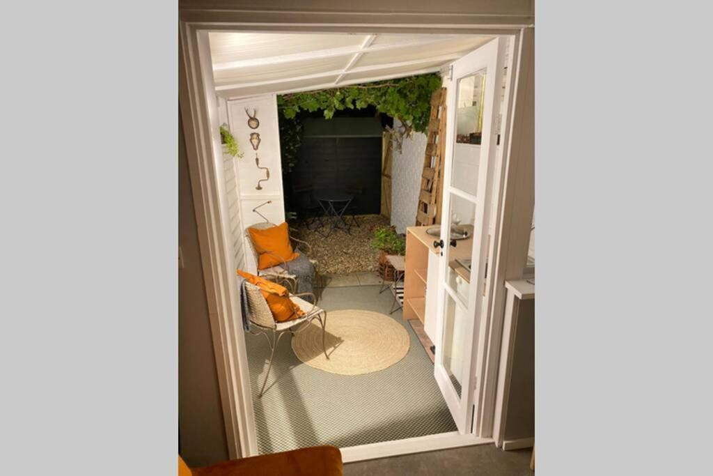 The Yellow Door Whitstable - Peaceful Retreat Close To Beach Bagian luar foto